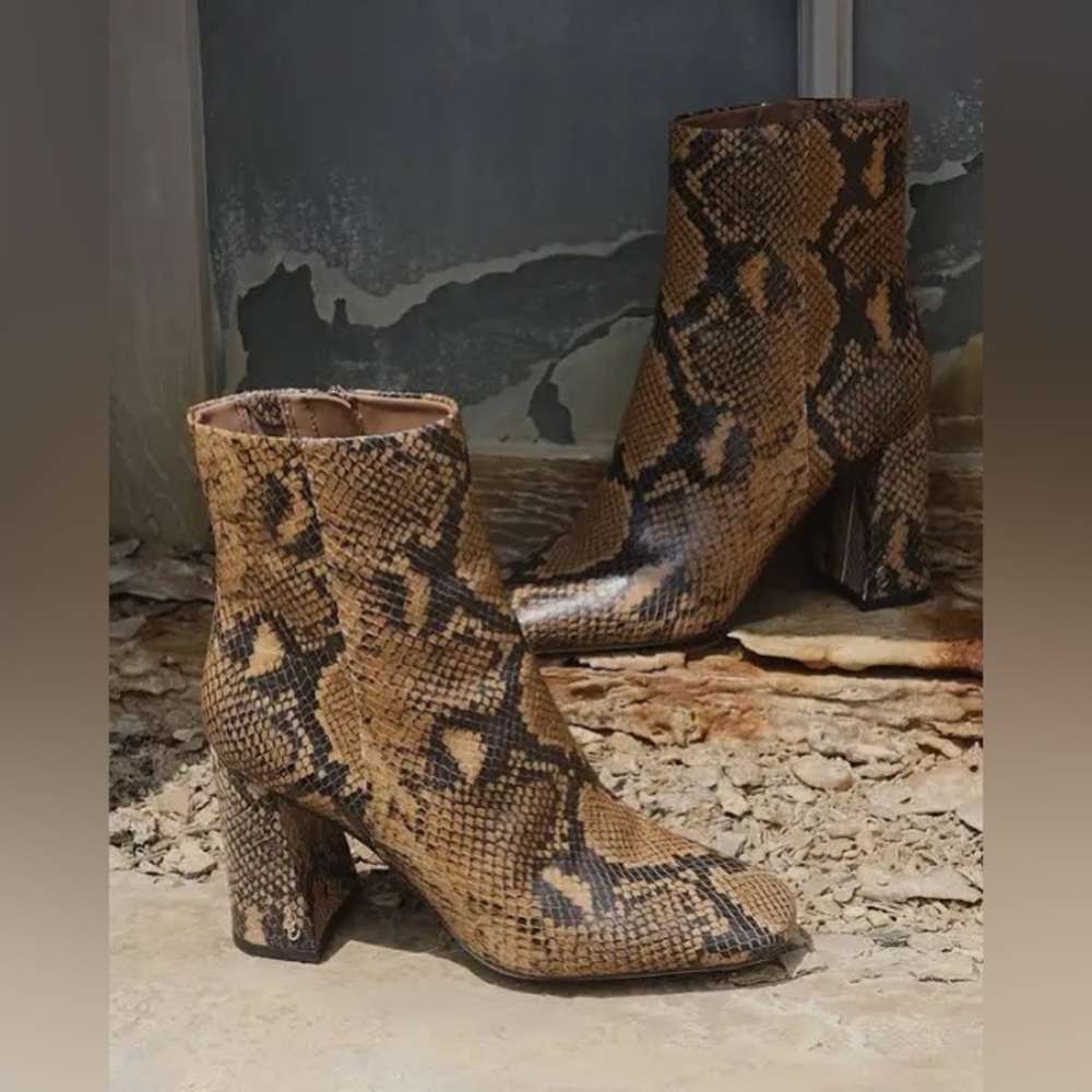 Sam Edelman Codie Booties